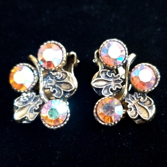 Vintage Austrian Crystal Clip Earrings Gold Tone - Picture 4 of 11